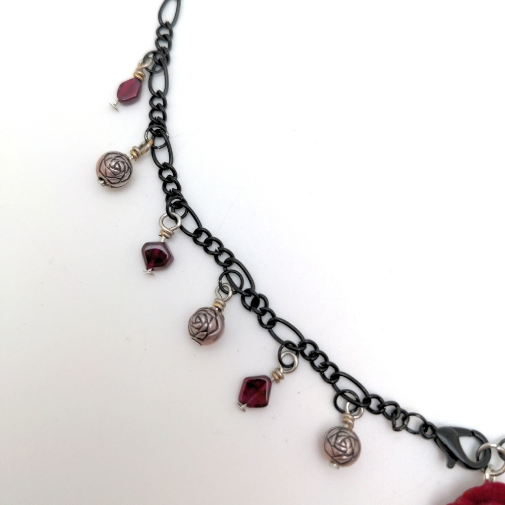 381MIDALANE Black Chain Choker with Garnet and Rose Accents - Picture 4 of 16